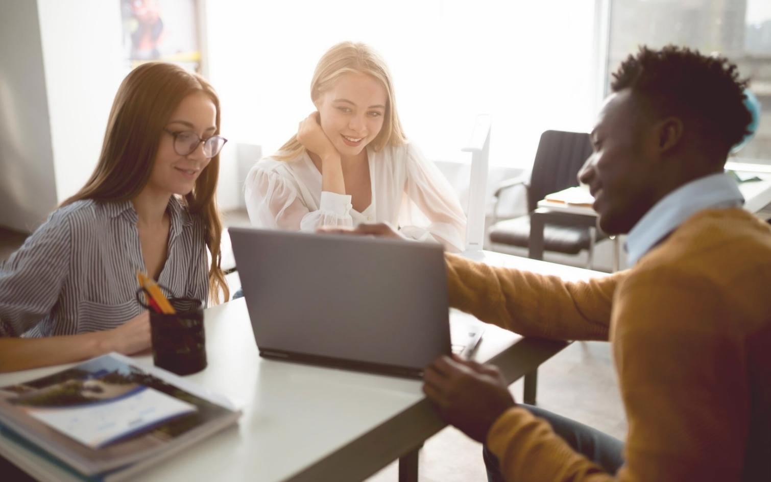 Professionelle Unterstützung bei monatlicher Budgetplanung